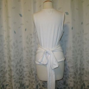 GAP Sweaters - Gap Sleeveless Swater/Top Medium - New GAP Sweaters - Gap Sleeveless Swater/Top Medium - New
